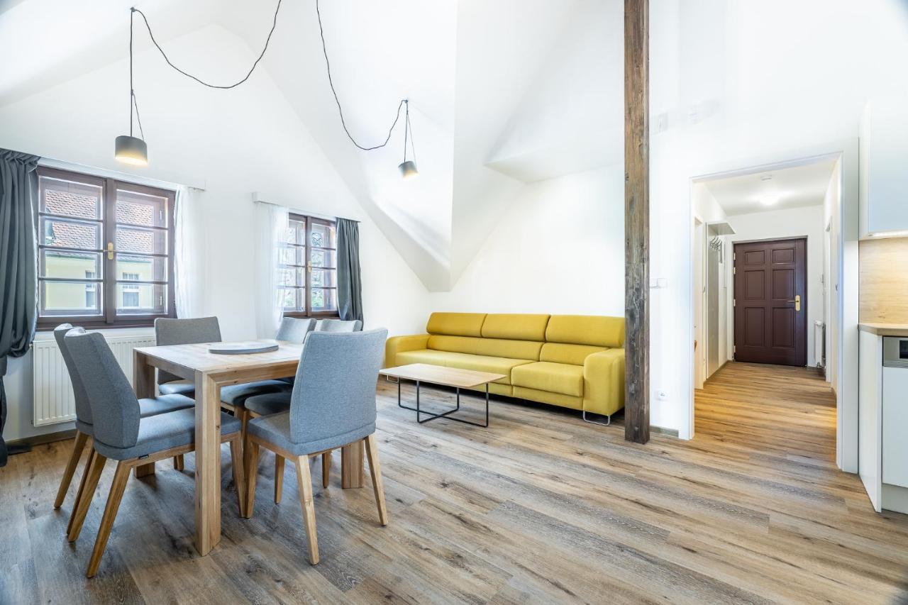 Residence Wurmfeld - Rodinny Apartman S 3 Loznicemi チェスキー クルムロフ エクステリア 写真