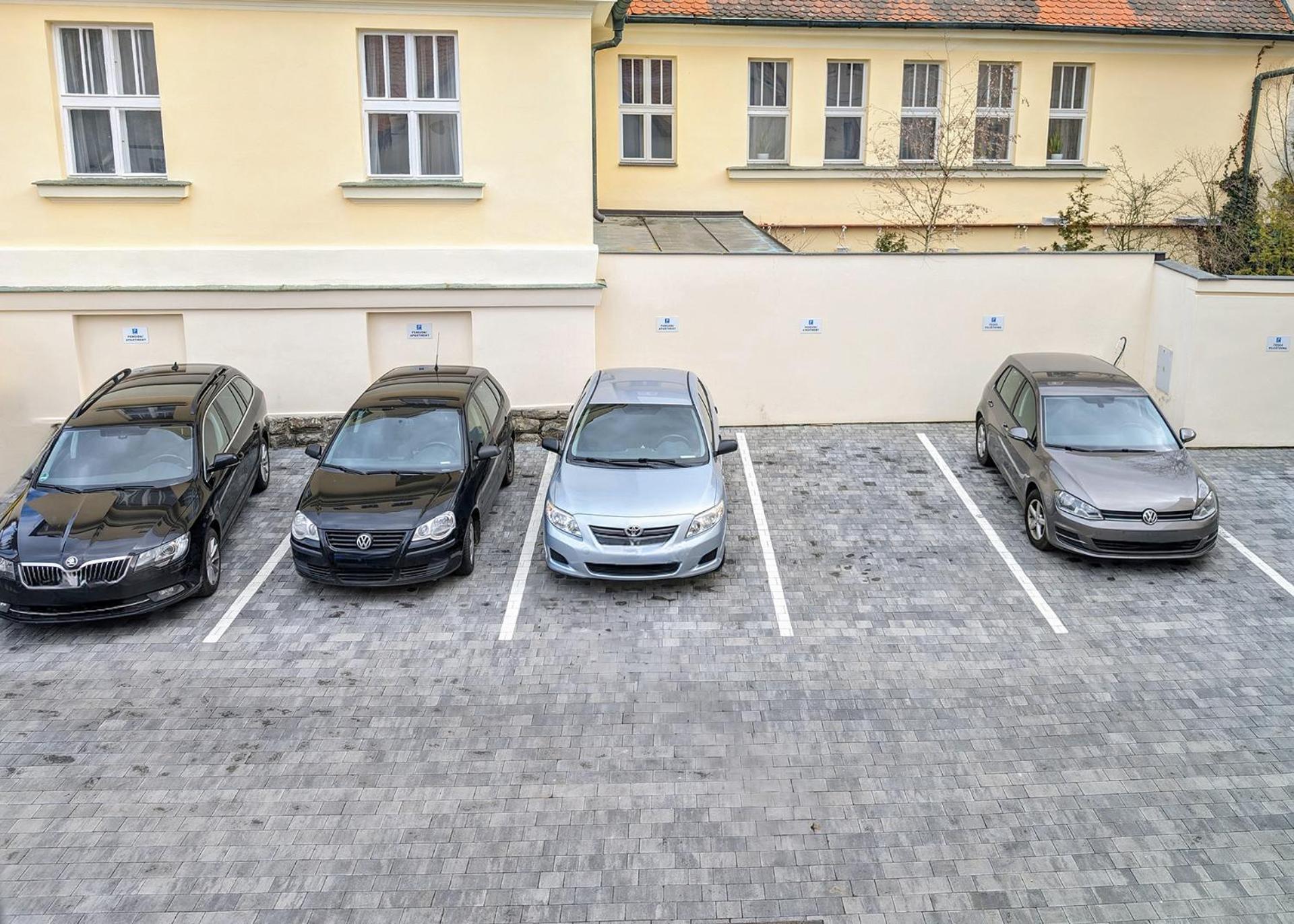 Residence Wurmfeld - Rodinny Apartman S 3 Loznicemi チェスキー クルムロフ エクステリア 写真